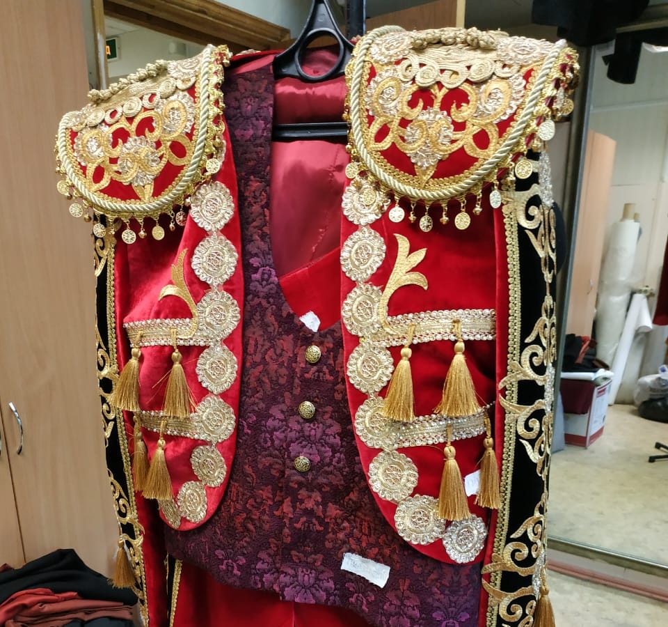 Театральные костюмы